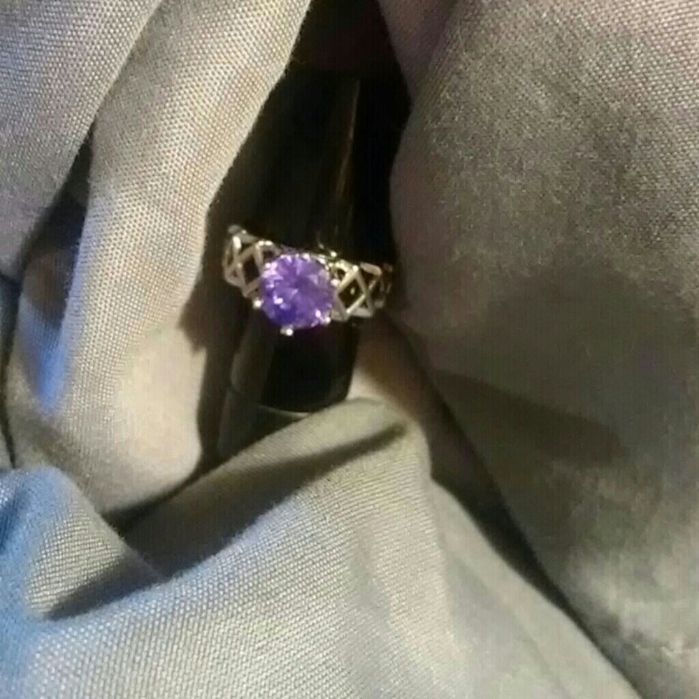 Costume ring